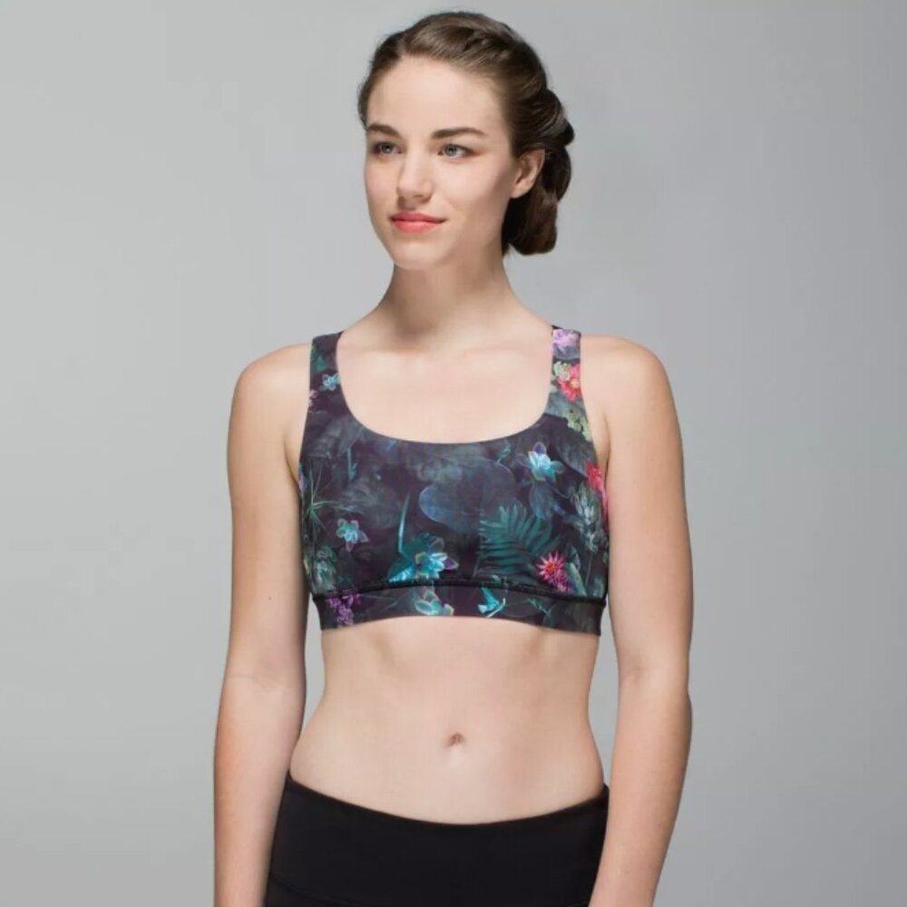 Lululemon Curious Jungle Energy Bra Size 8 WITH CUPS!!